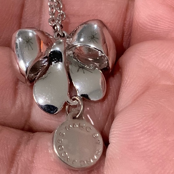 Marc Jacobs bow silver rhodium chain necklace new - Picture 2 of 3